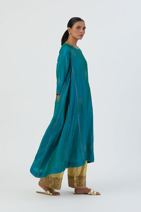 Sujata Kurta and Pant-Phirosa