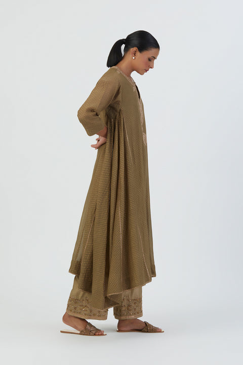 Jaya Kurta and Pant–Mehendi Green