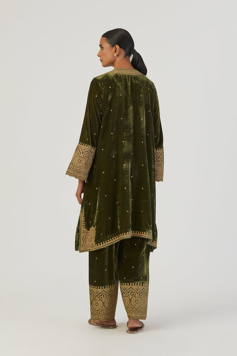 Saba Kurta and Pant-Mehendi Green