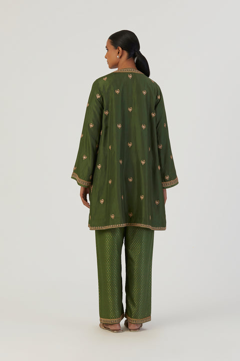 Taavi Kurta and Pant-Green