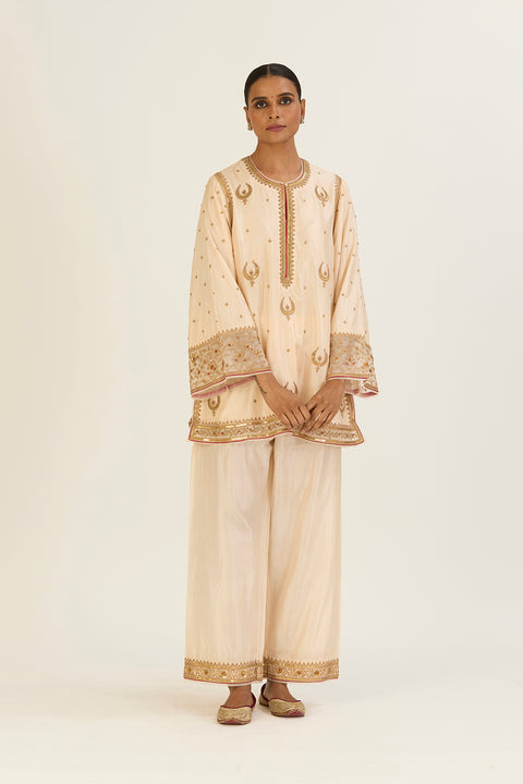 Ahaya Kurta and Pant-Oats