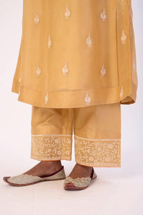 Esther Kurta and Pant