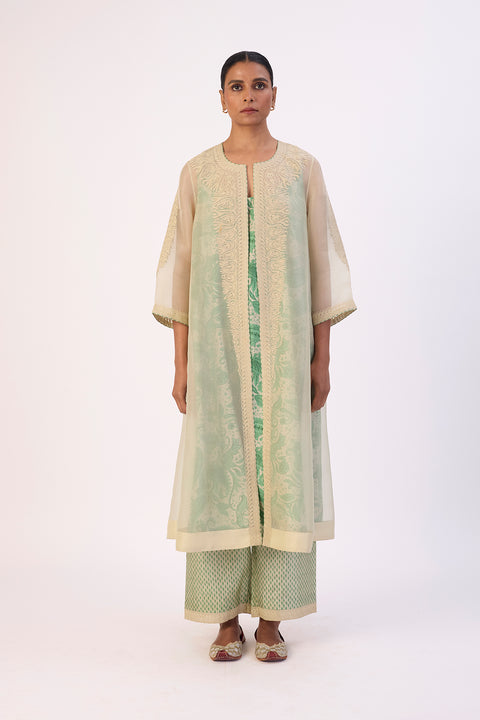 Nargis Kurta and Pant