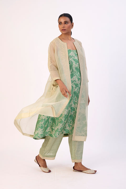 Nargis Kurta and Pant