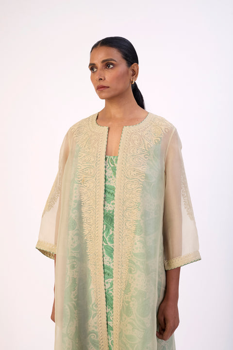 Nargis Kurta and Pant