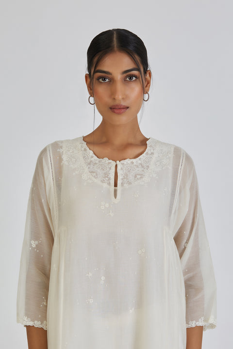 Binti Kurta and Pant-Ivory