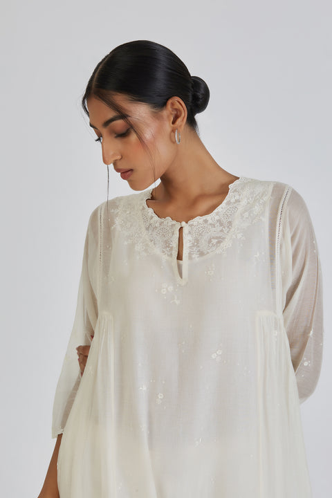 Binti Kurta and Pant-Ivory