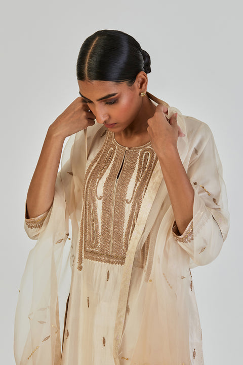 Suhana Dupatta-Ivory
