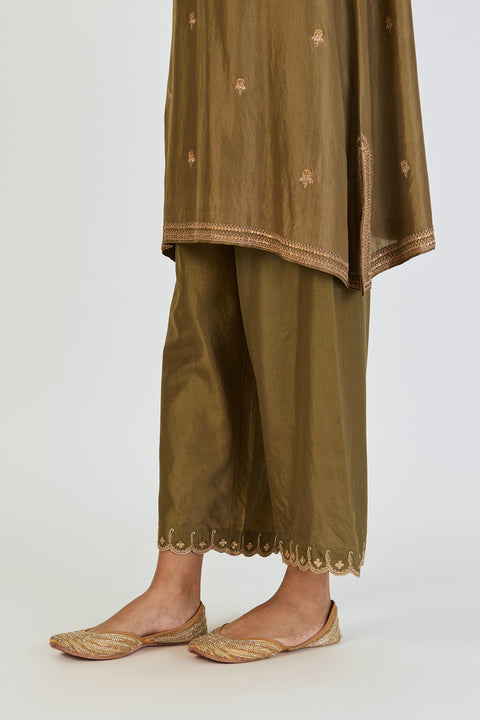 Indrani Kurta and Pant-Mehendi Green