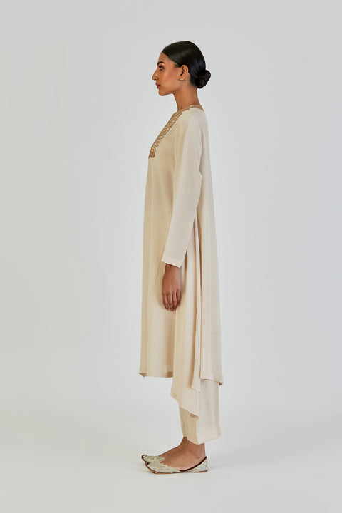 Laali Kurta and Pant-Ivory