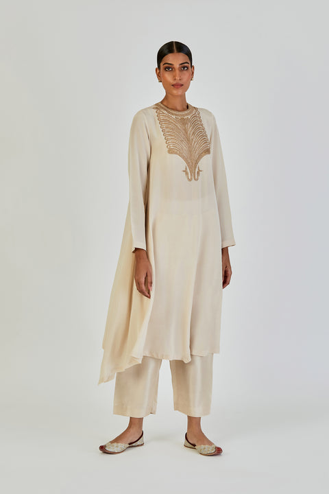 Laali Kurta and Pant-Ivory