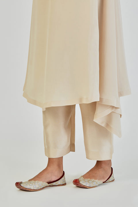 Laali Kurta and Pant-Ivory