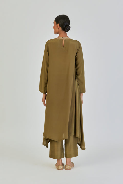 Laali Kurta and Pant-Mehendi Green