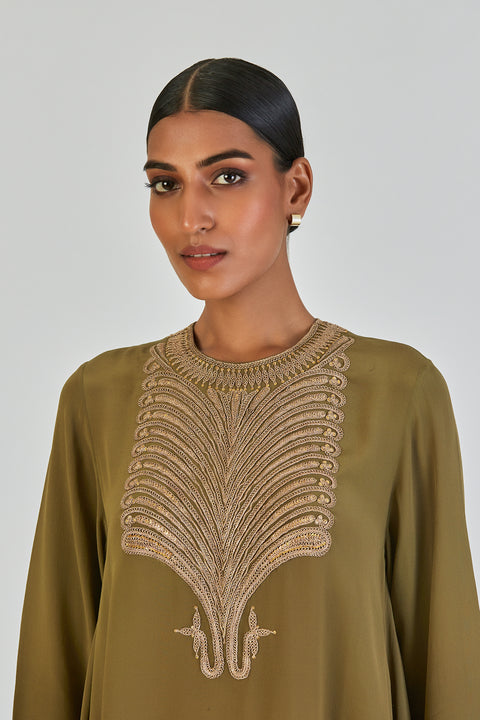 Laali Kurta and Pant-Mehendi Green