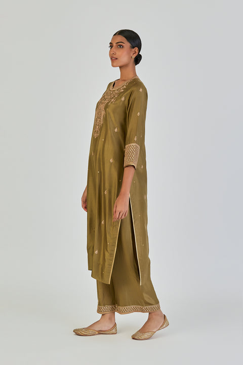 Nida Kurta and Pant-Mehendi Green
