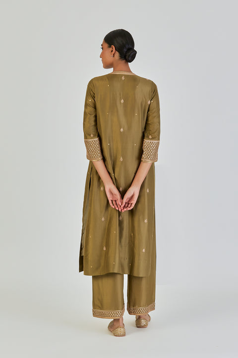 Nida Kurta and Pant-Mehendi Green