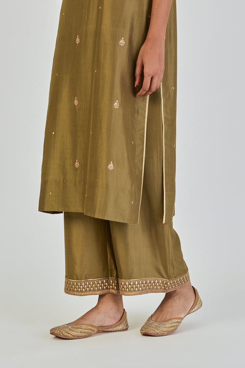 Nida Kurta and Pant-Mehendi Green