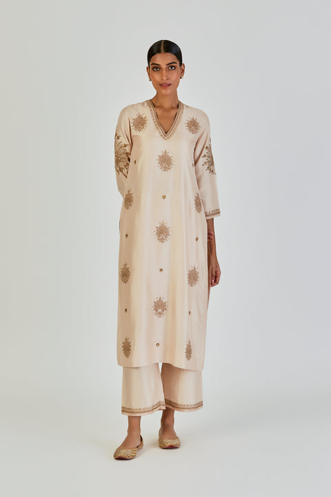 Tanisha Kurta and Pant-Ivory