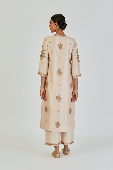 Tanisha Kurta and Pant-Ivory