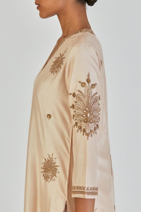 Tanisha Kurta and Pant-Ivory