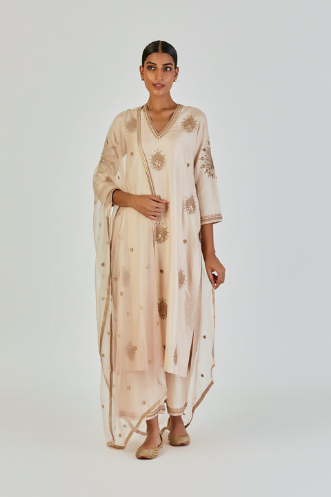 Tanisha Kurta and Pant-Ivory