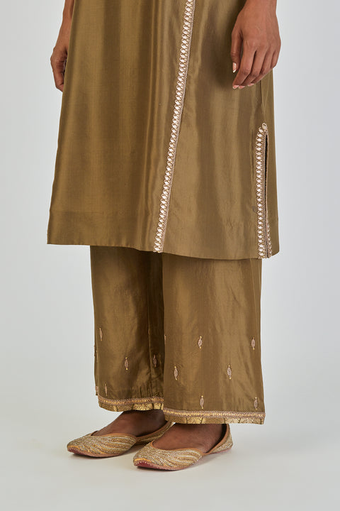 Ronak Kurta and Pant-Mehendi Green