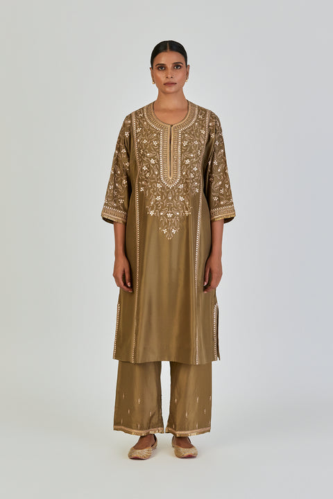 Ronak Kurta and Pant-Mehendi Green