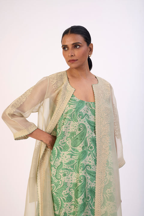 Nargis Kurta and Pant