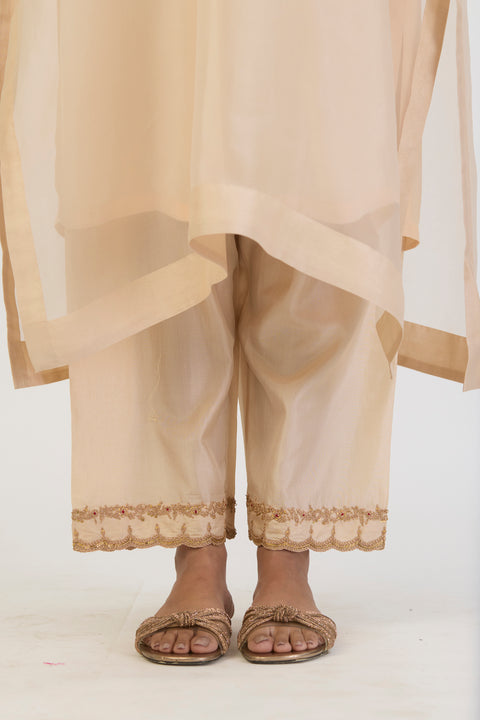 Madhavi Kaftan and Pant - Oats