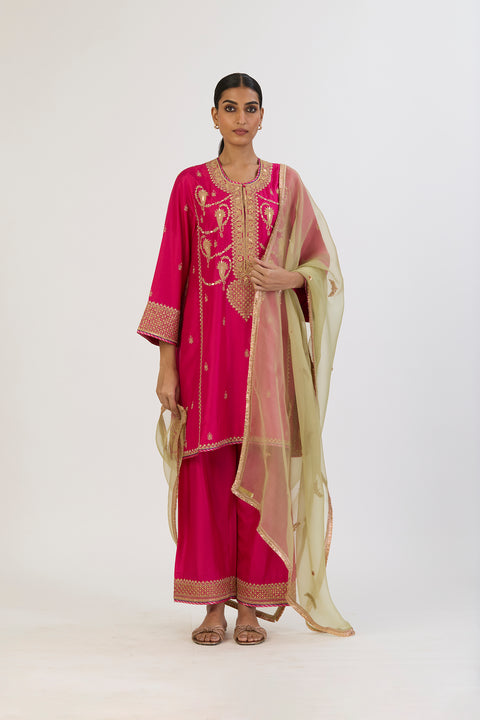 Eshita Kurta and Pant - Fuschia