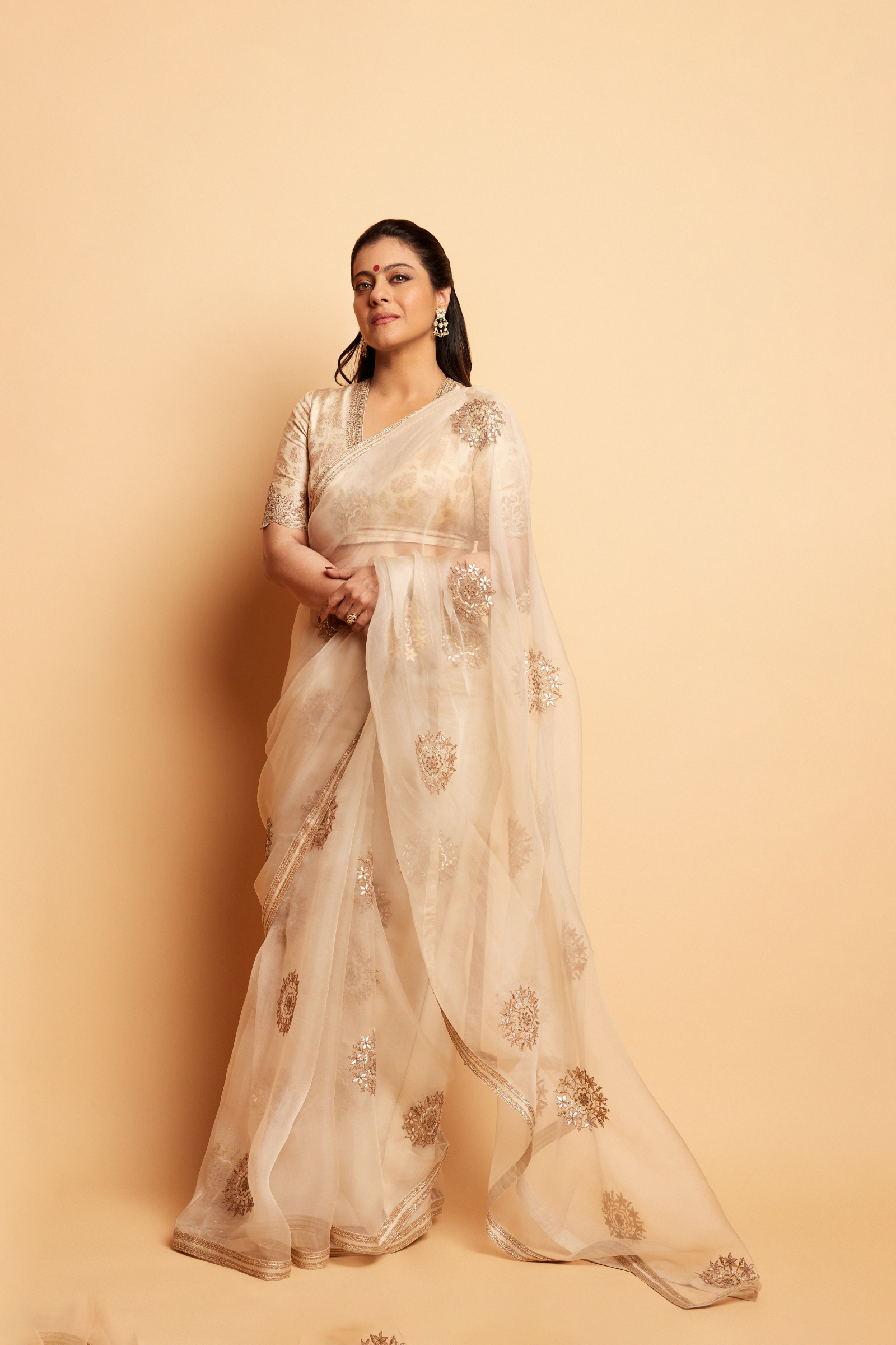 Ivory White Floral Print Organza Saree – Rang Riwaaz